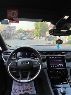 جیپ گراند شیرۆکی